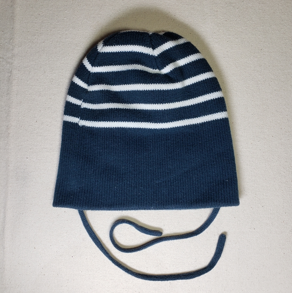 Polarn O. Pyret Sweden knit cap size 4-9 mos. Navy blue and white